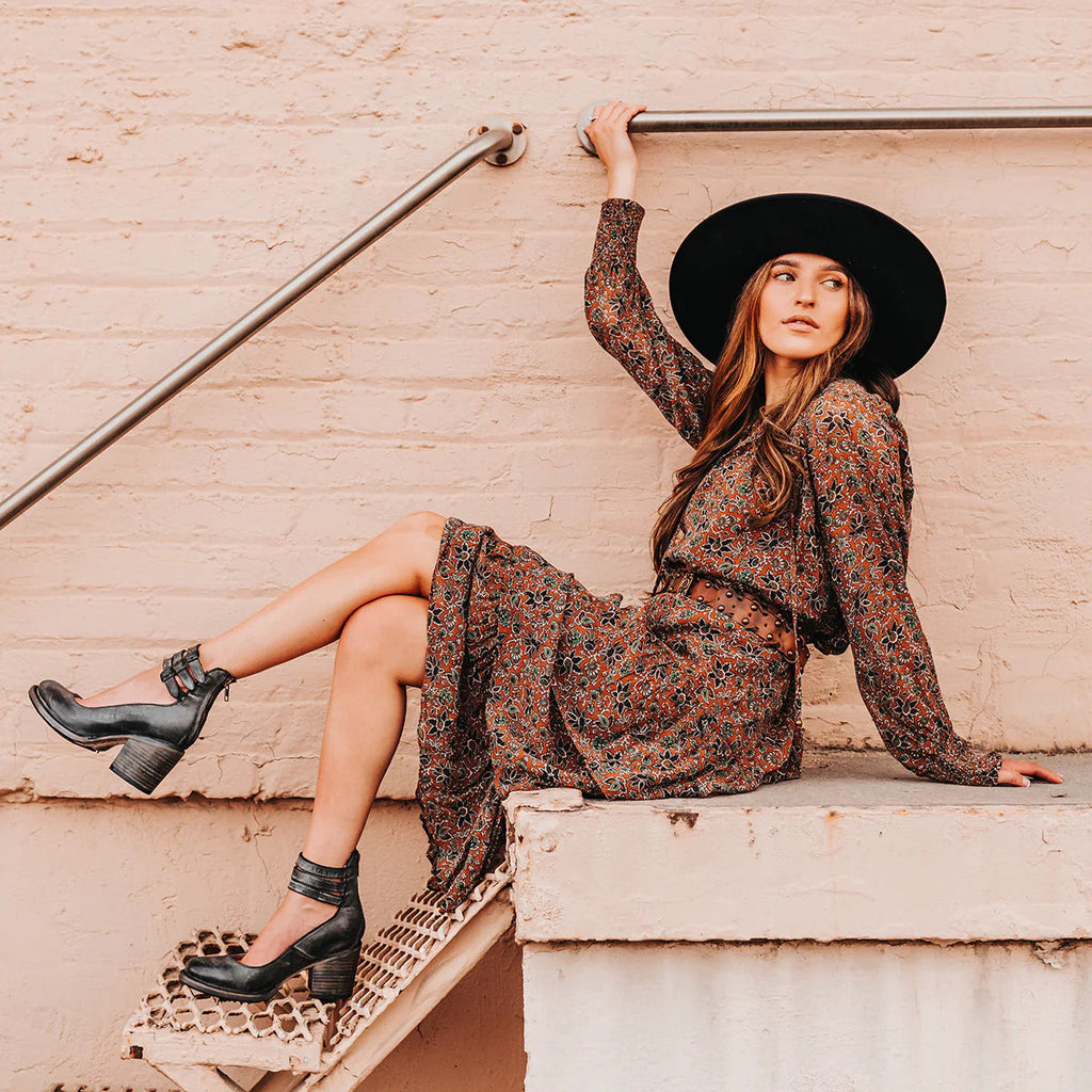 Ella - Stylish and Cozy Footwear