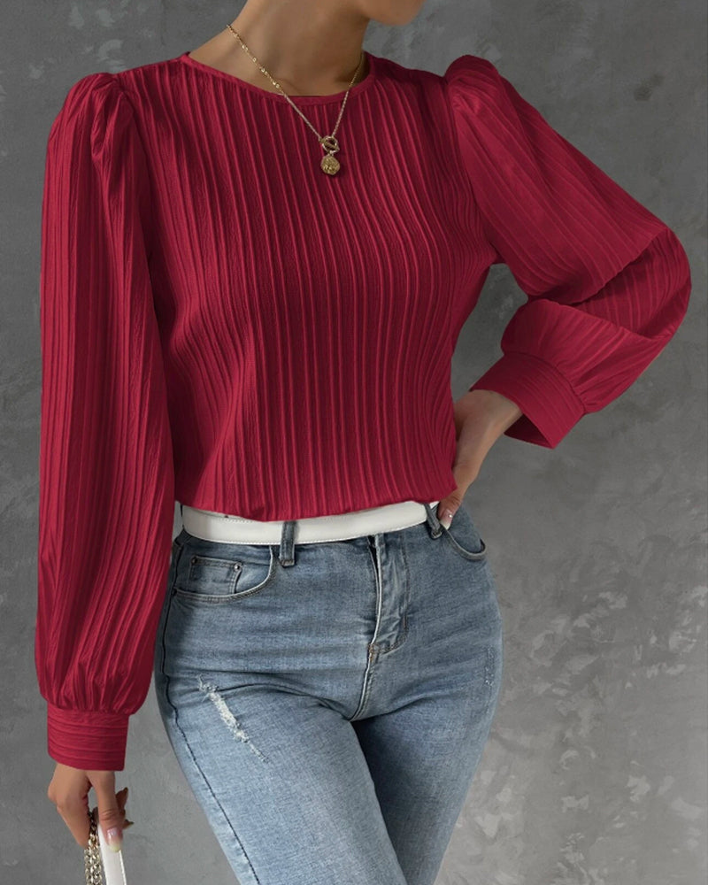 Chic Round Neck Tee