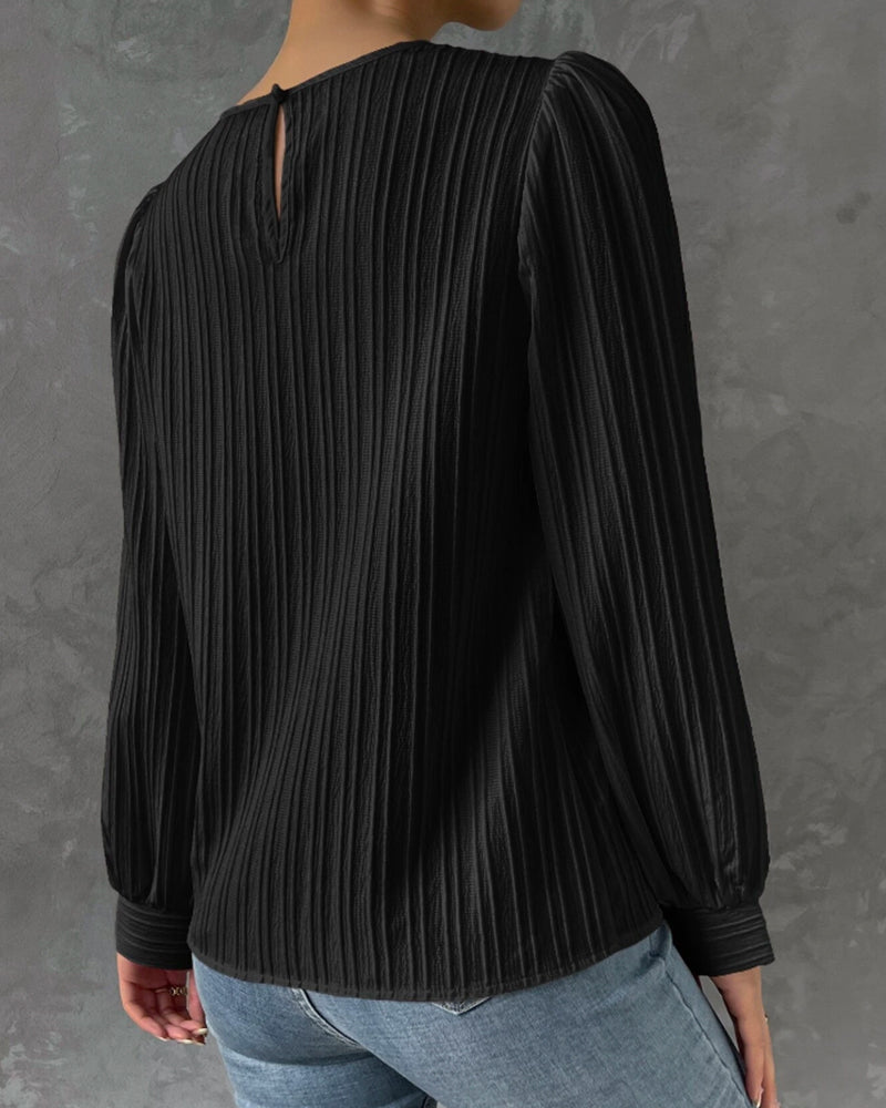 Chic Round Neck Tee