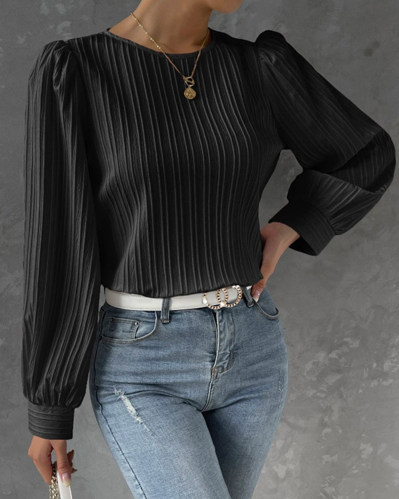 Chic Round Neck Tee