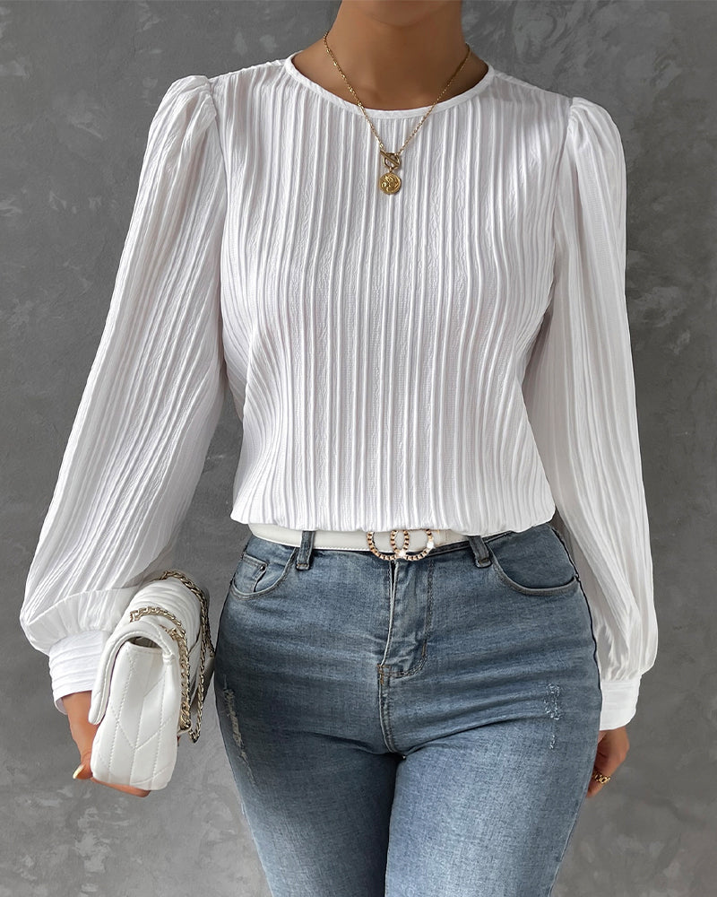 Chic Round Neck Tee