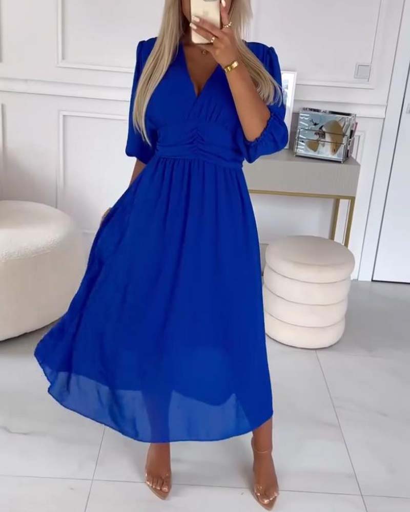 Heart-Shaped Neckline Solid Color Dress