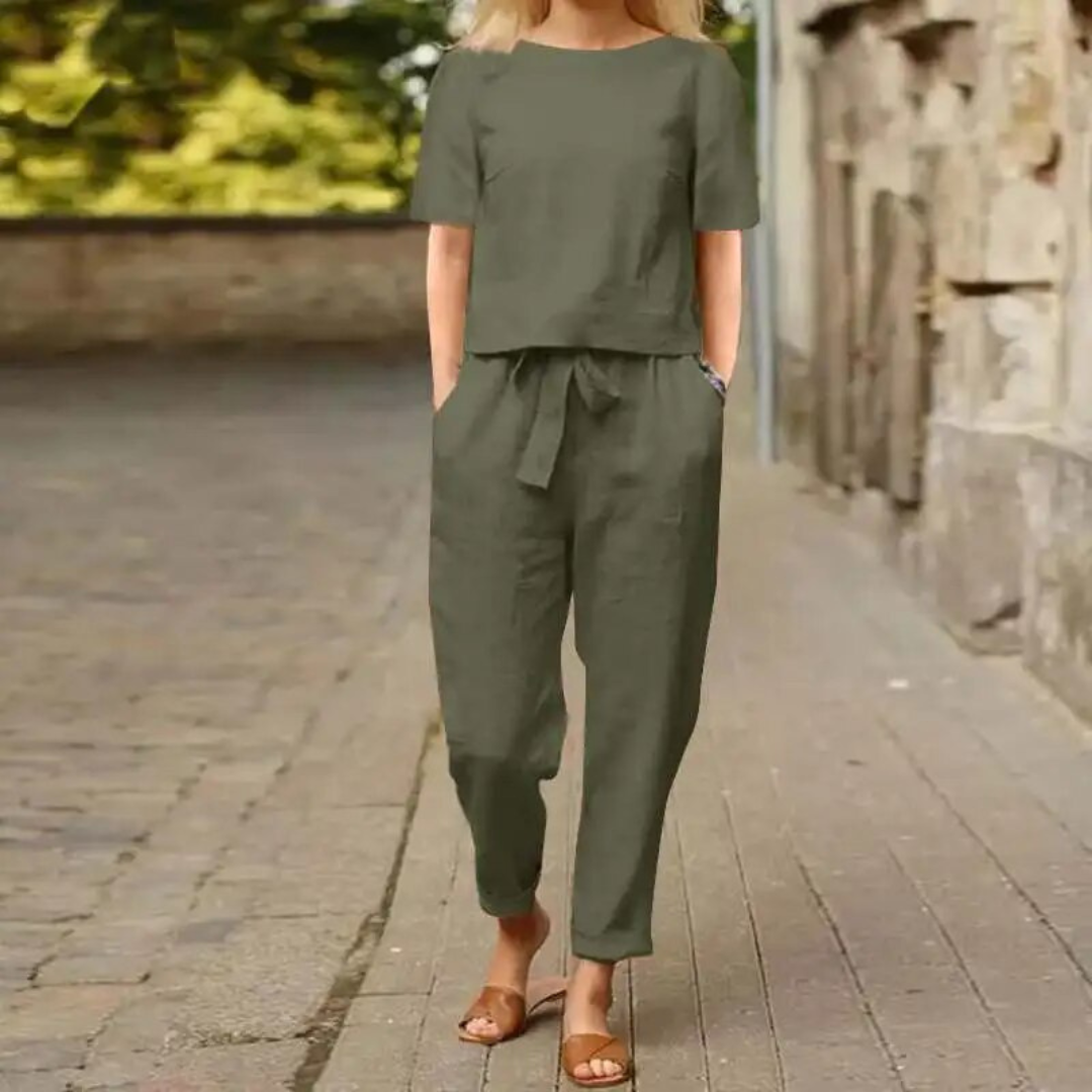 Stylish and Cozy Spring/Summer Outfit