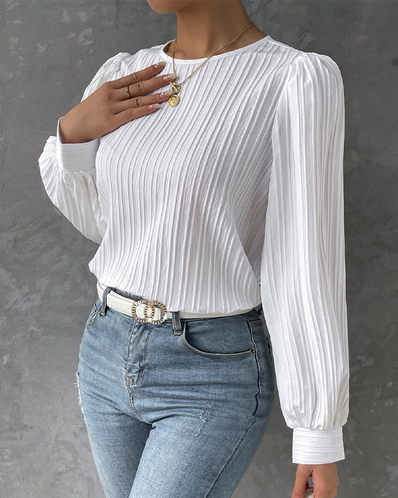 Chic Round Neck Tee