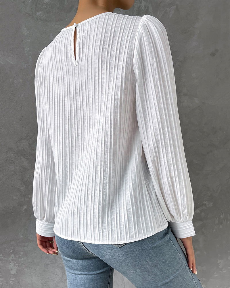 Chic Round Neck Tee