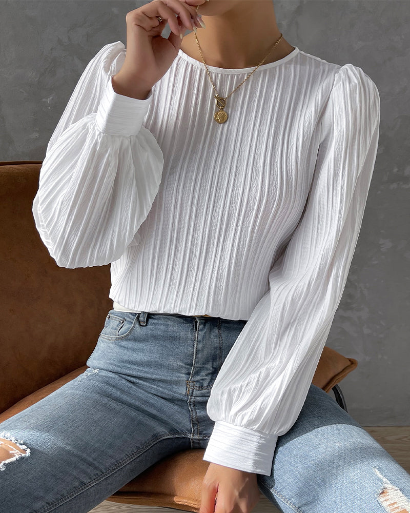 Chic Round Neck Tee