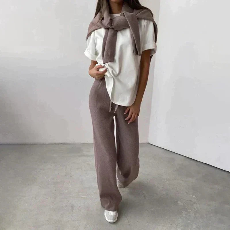 Paula - Cozy Everyday Outfit Ensemble