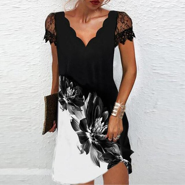 Chic Dress Featuring Stunning Details