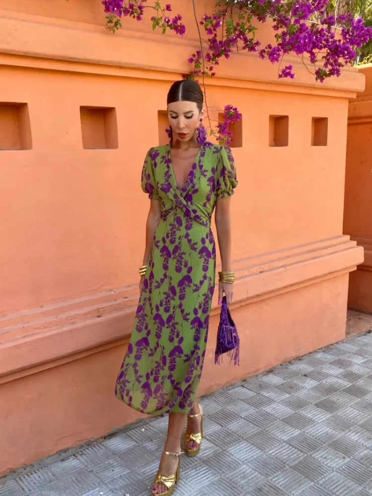 Erin - Chic Midi Dress