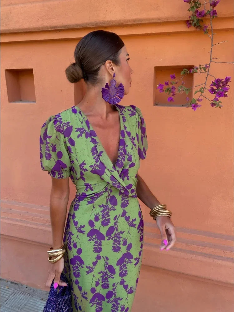 Erin - Chic Midi Dress