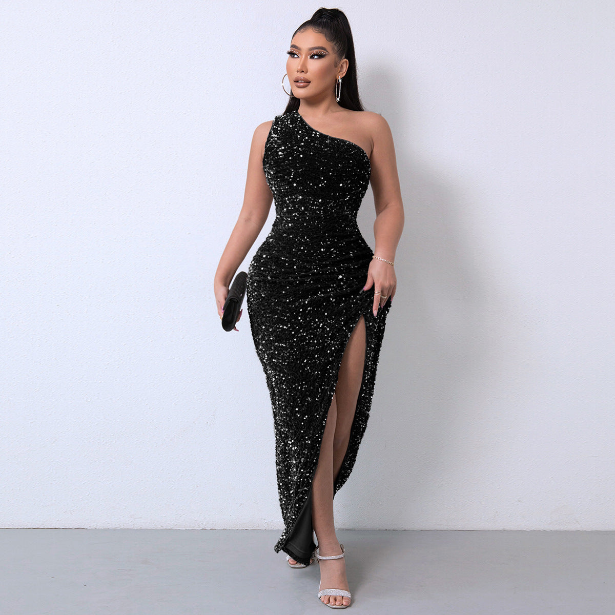Chic One-Shoulder Sequin Gown with a Dramatic High Slit