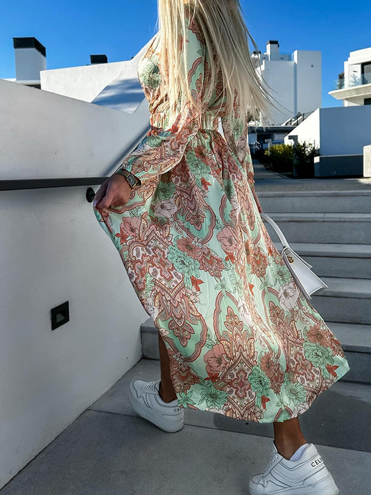 Niva - Chic Midi Dress