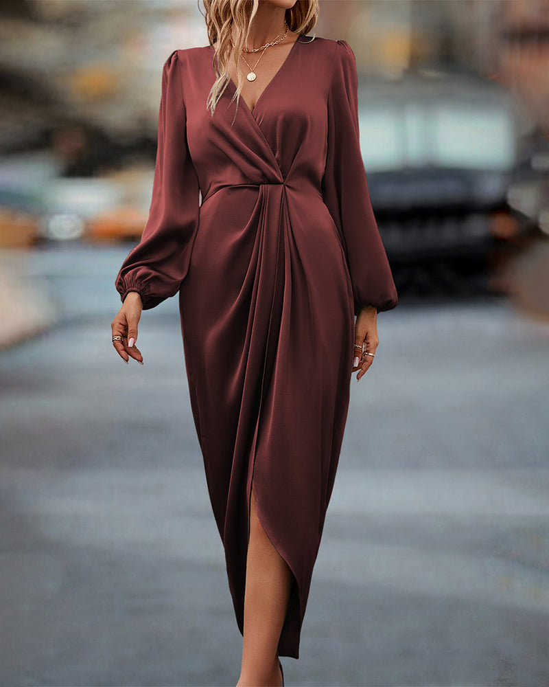 Gracia - Chic V-Neck Dress with Elegant Lantern Sleeves