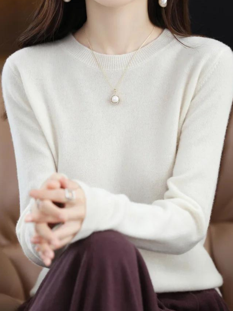 Cozy Long-Sleeve Wool Sweater for Ultimate Warmth